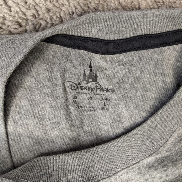 NWT Disney Shanghai Resort Mickey Mouse Through The Years T-Shirt~Size Medium - Picture 5 of 6